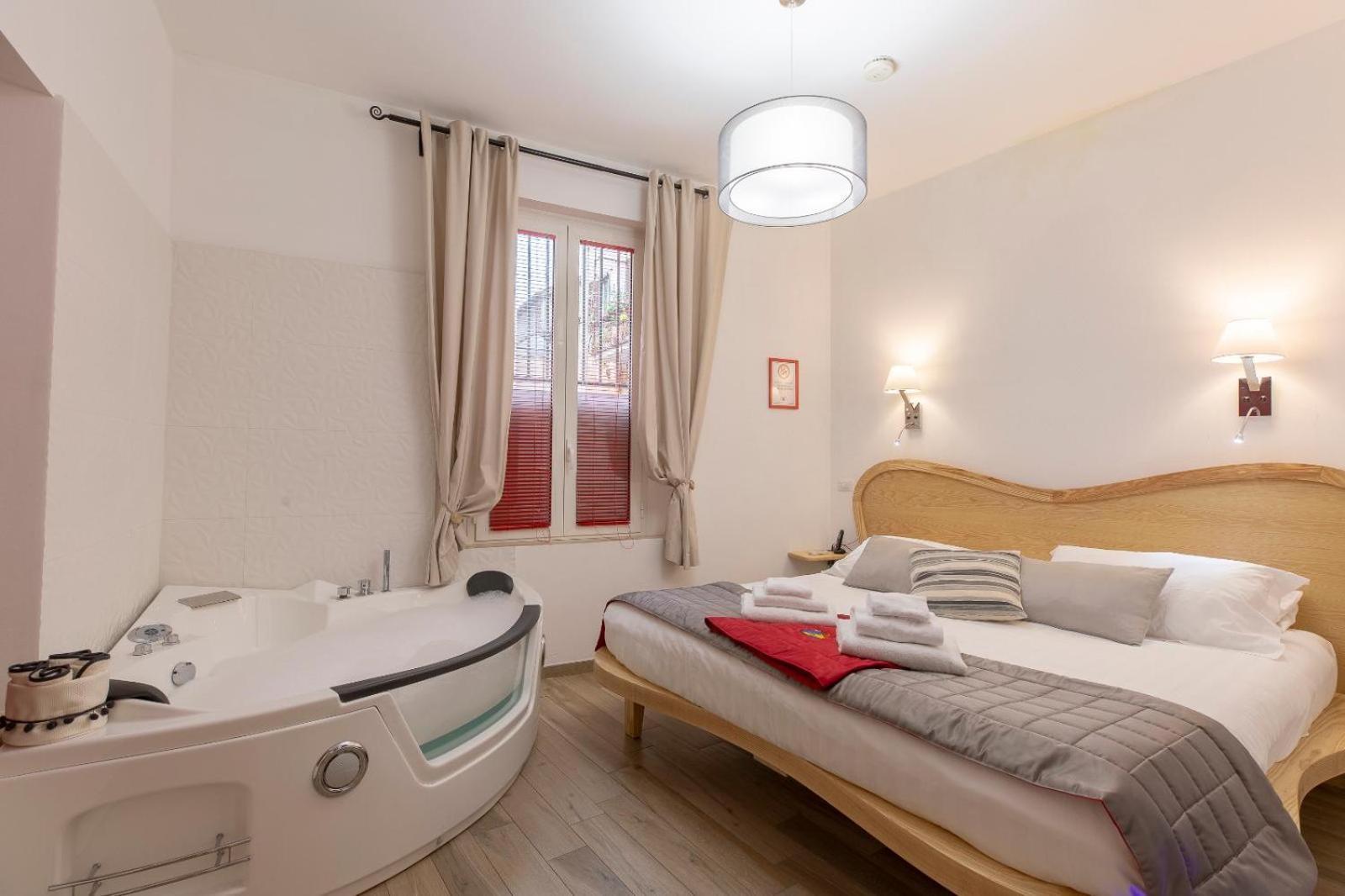 Gasthuis Flatinrome Trastevere Deluxe - Jacuzzi 3*